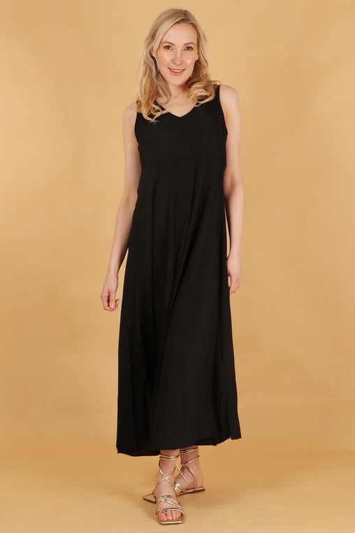 Black Trapeze Dress-V-neck-Sleeveless-Long-Front view